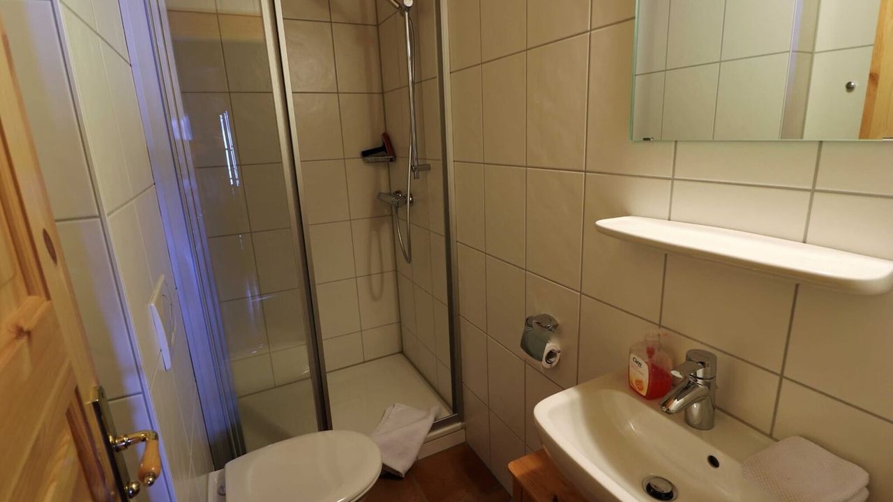 BathRoom BathRoom